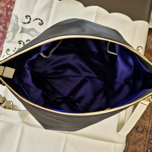 HENRY BENDEL PURSE - Picture 5 of 7